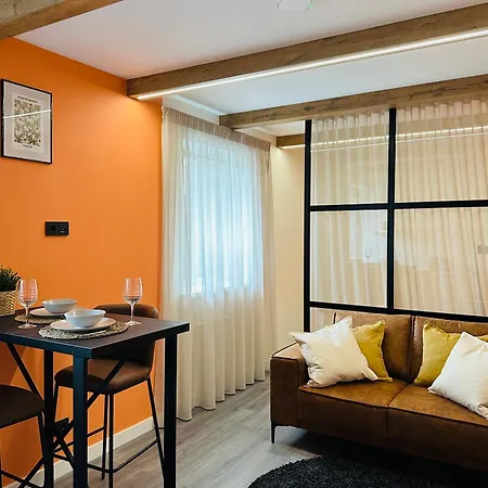 Colorful O Apartment *